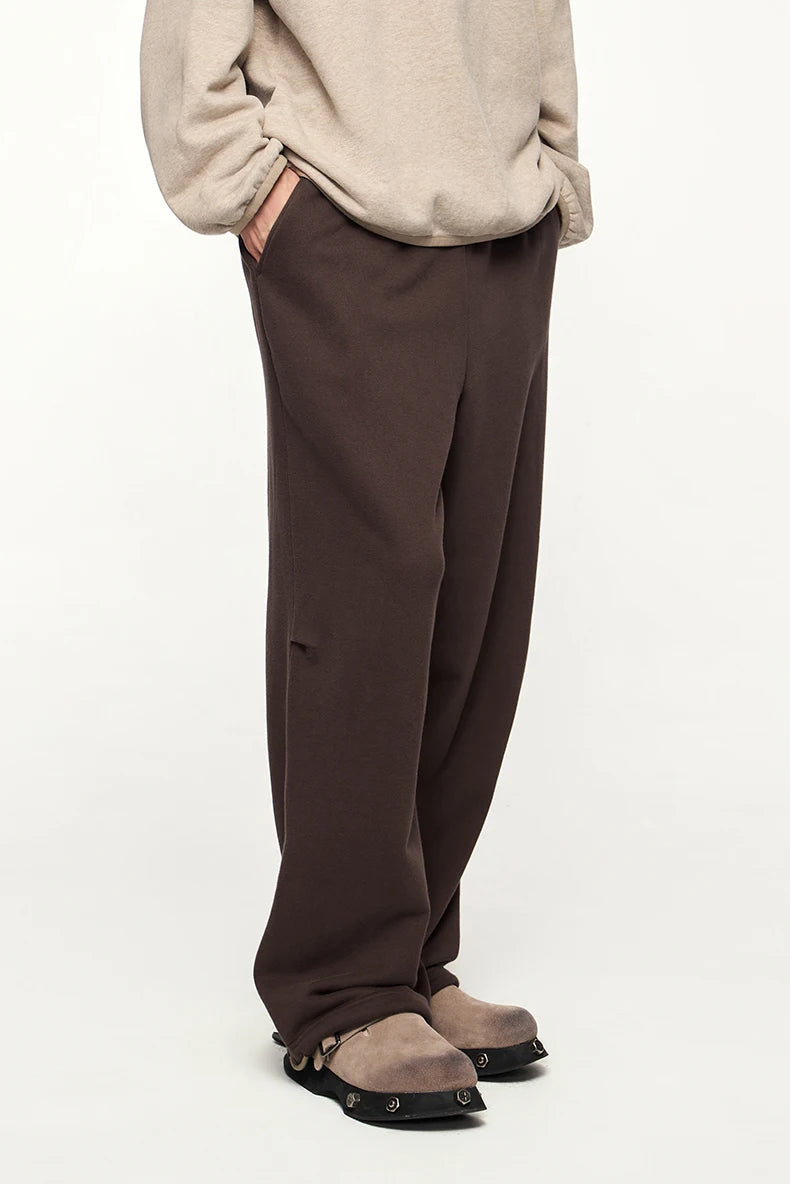 Model weearing the brown Comfort Fit Drawstring Pants