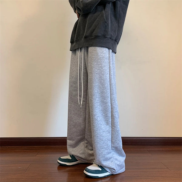 Model wearing the gray Casual Baggy Relaxed Sweatpants