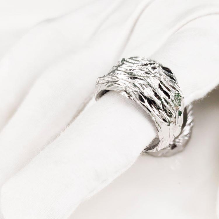 Front view of the white Wave Pattern Ring